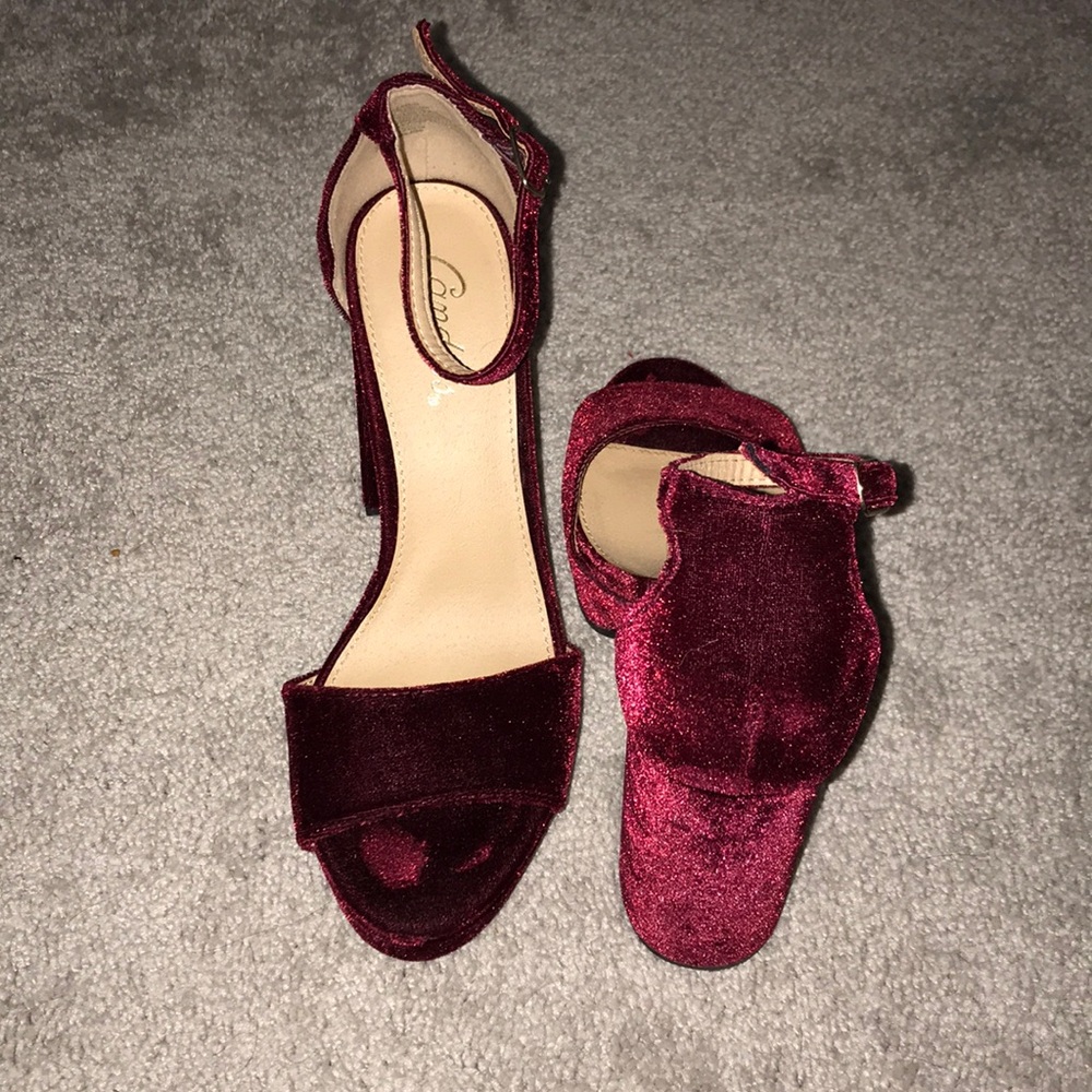 Red Heels - Picture 1 of 3